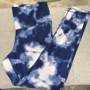 Like New - Old Navy Active Tie Dye Leggings